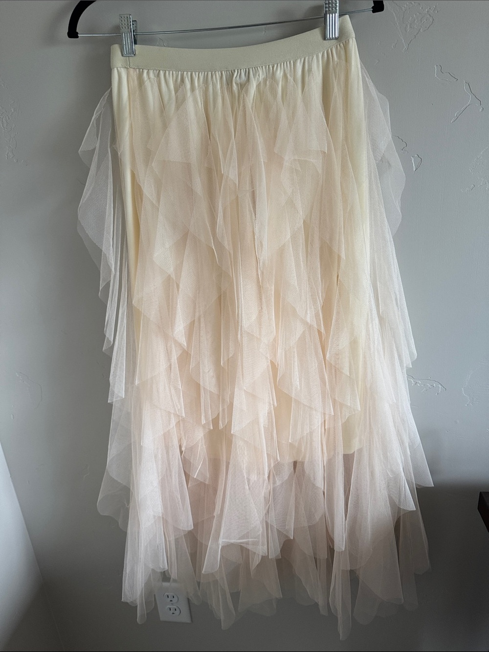 Strut & Bolt lined tulle skirt in a creamy color - Picture 3 of 5